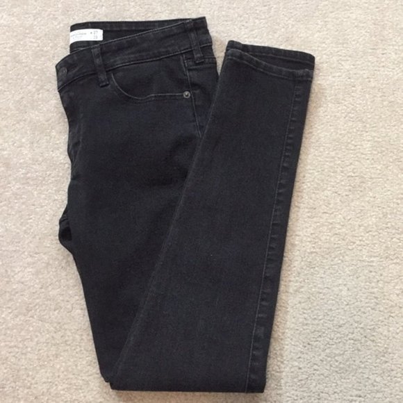 Abercrombie & Fitch Black highwaisted skinny jean - Picture 2 of 6